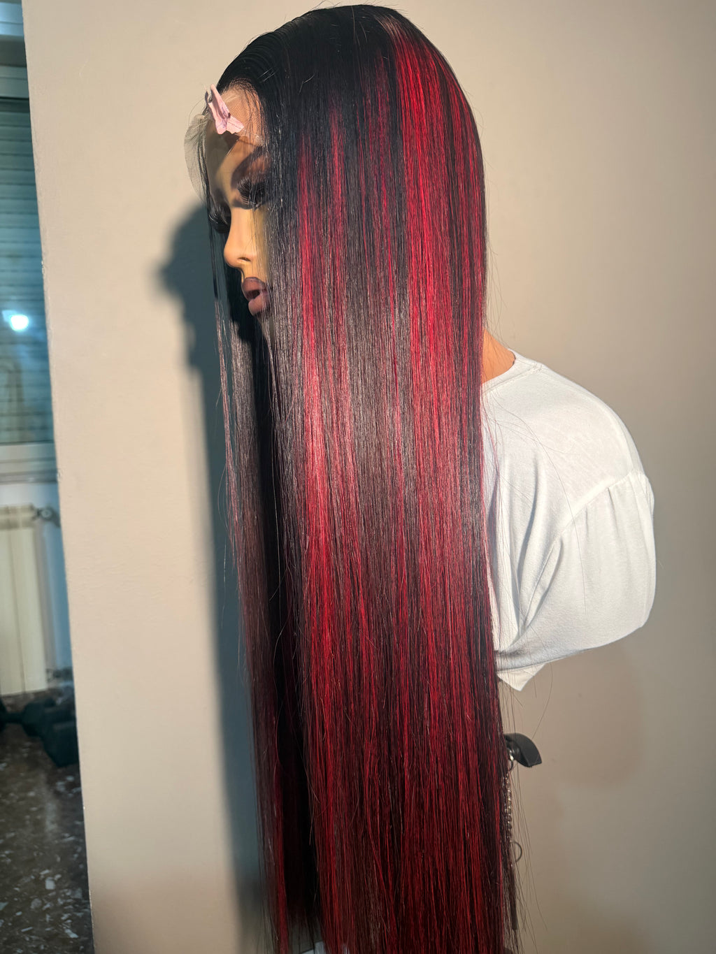 Vietnam bonestraight 24 inches with a 5x5 closure red mix with black