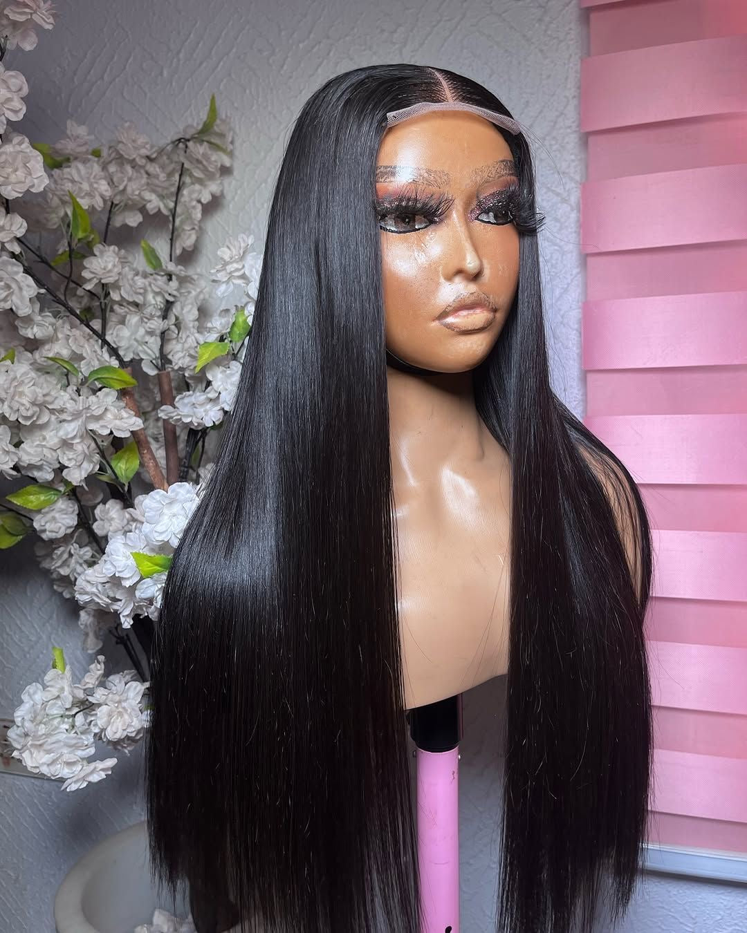 Vietnamese bonestraight 24’’ 300g with a 5x5 closure
